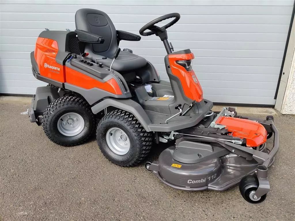 Husqvarna R 418TsX AWD Fűnyíró 10 980 EUR