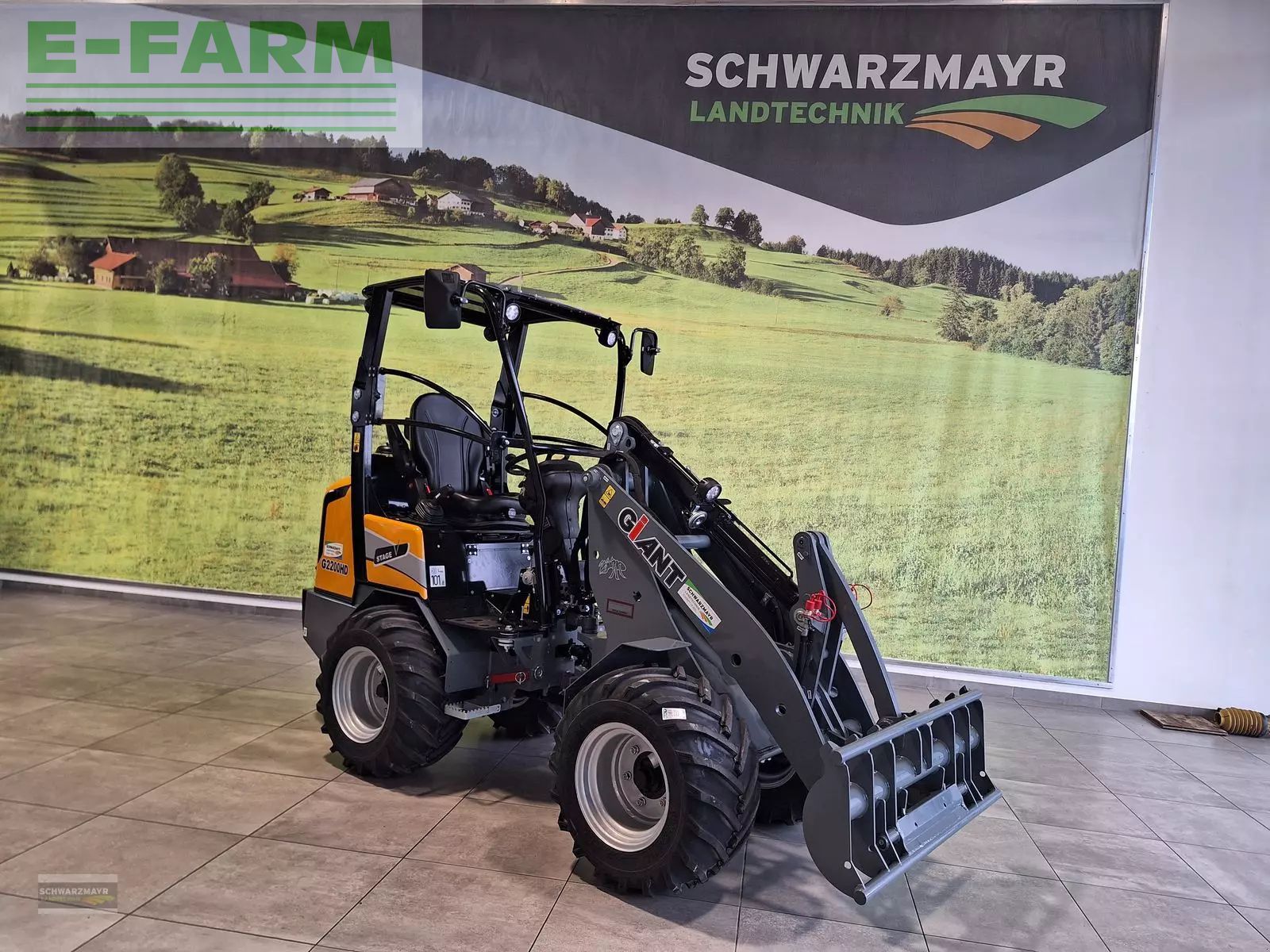 Giant g2200 hd Teleskopowa ładowarka kołowa