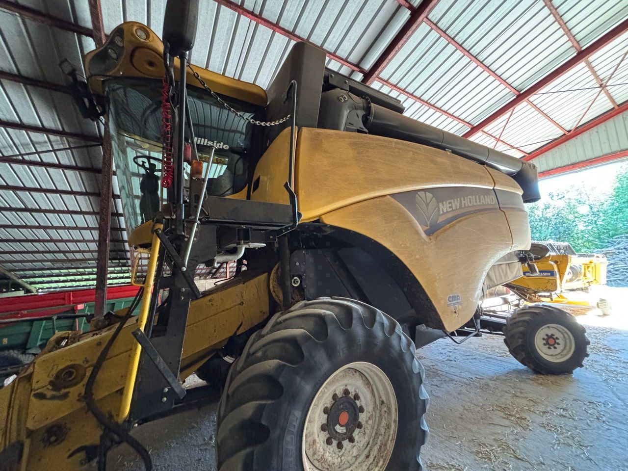 New Holland cx 5090 hillside Combine harvester €95,000