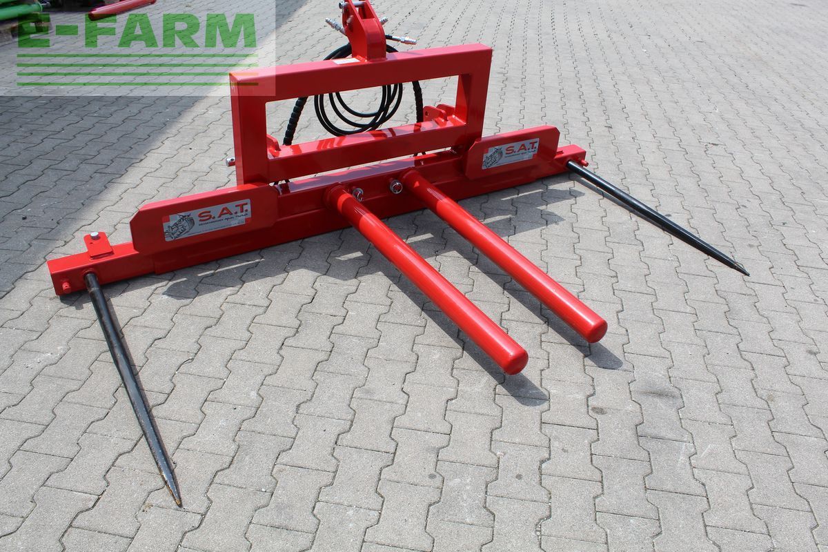 E-FARM: sat doppelte hydraulische ballengabel/spieß - Anbaugerät - id NS4JVLC - 1.992 € - Österreich