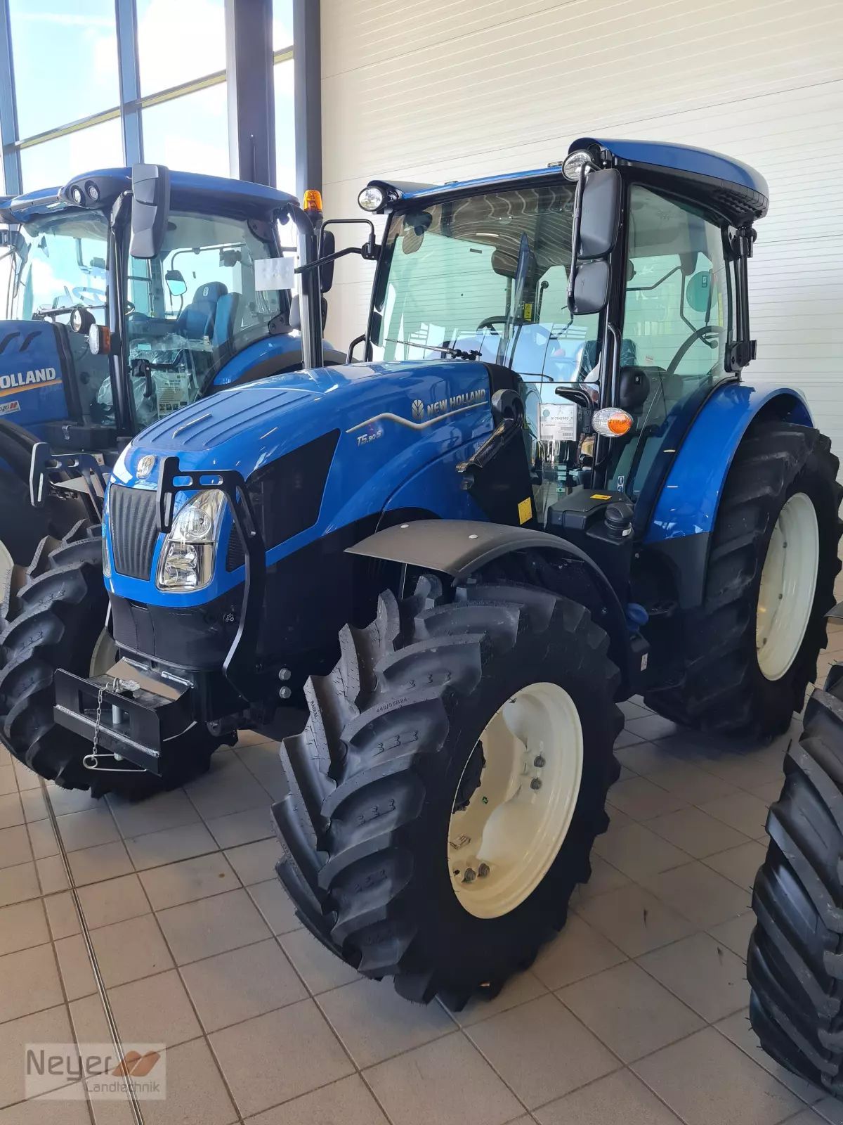 E-FARM: New Holland T5.90S - Tractor - id FGG1FNE - €41,900 - Year of construction: 2024 - Engine power (HP): 90,Germany