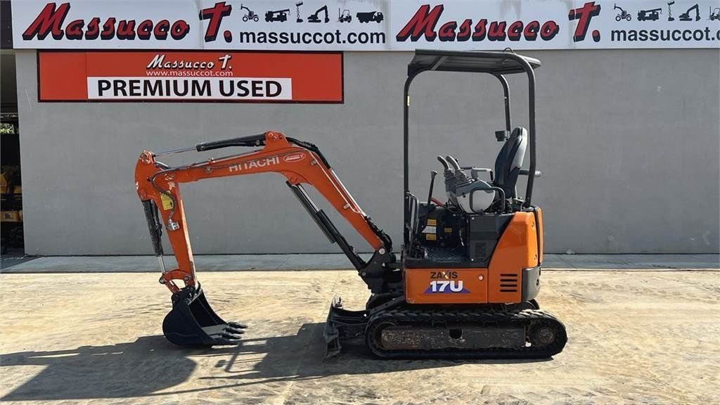 E-FARM: Hitachi zx17u-5a-yr - Mini-pelle - id A7EGIVZ - 19 000 € - Année: 2017 - Italie