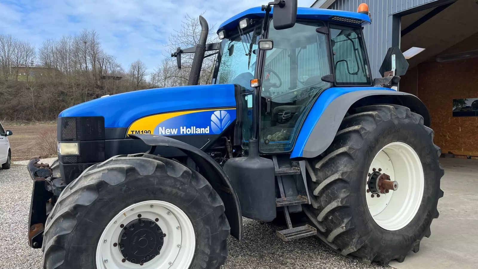 New Holland TM 190 Traktor 21 290 €