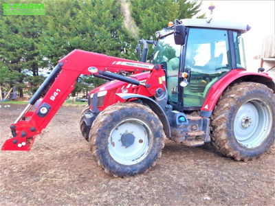 E-FARM: Massey Ferguson 5613 - Tractor - id VYLVHBX - €45,668 - Year of construction: 2016 - Engine hours: 5,750,Engine power (HP): 130,United Kingdom