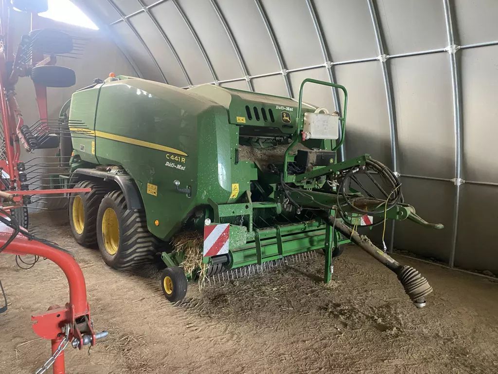 John Deere C441R Lis 87 000 €