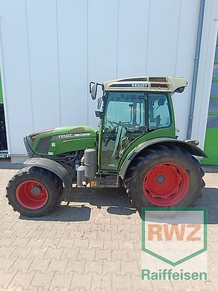 E-FARM: Fendt 209 Vario P - Tracteur - id ZVVWRSV - 56 303 € - Année: 2019 - Lecture du nombre d'heure: 5 950,Allemagne
