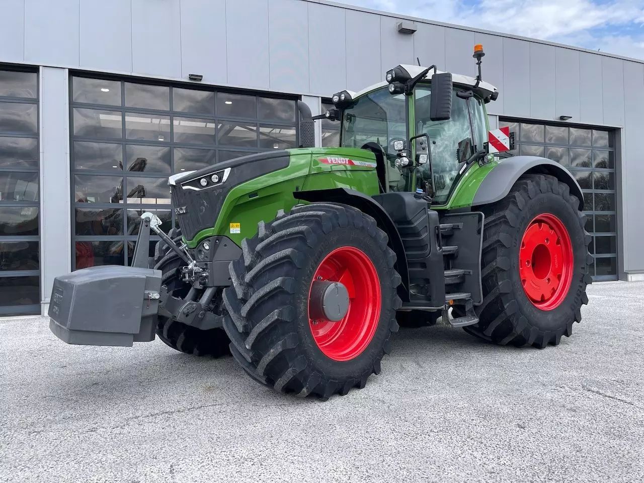 Fendt 1050 Vario Profi Plus Tractor €349,500