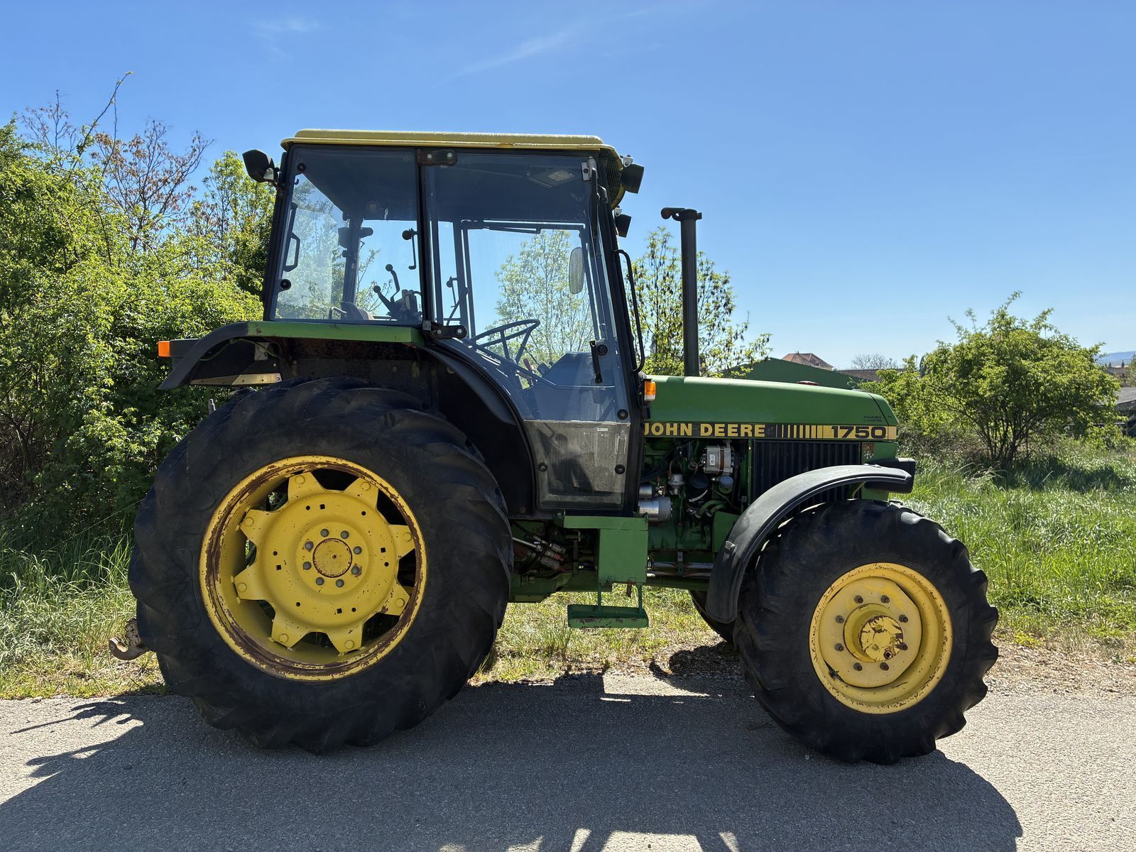 John Deere 1750 Tractor 17.000 EUR