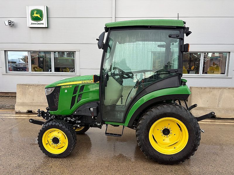 John Deere 2038 R Traktor 26.413 €