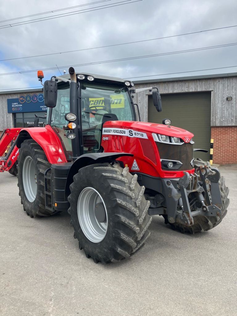E-FARM: Massey Ferguson 6718S Dyna-VT - Tracteur - id GCXM33V - 84 156 € - Année: 2021 - Lecture du nombre d'heure: 4 350,Puissance du moteur (chevaux): 180,Royaume-Uni