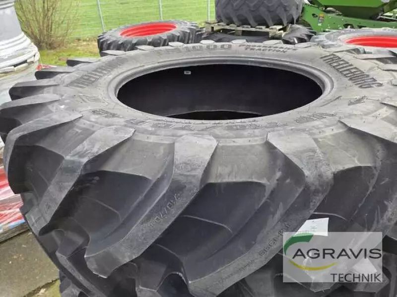 TRELLEBORG vf710/70r42 tm1000 Wheel and track €8,000