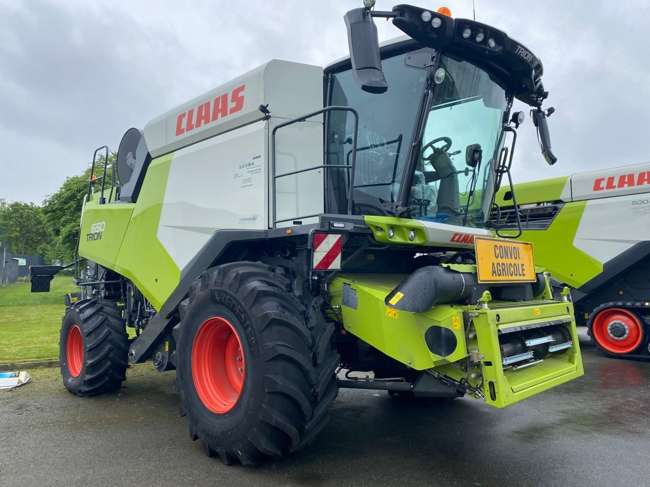 E-FARM: Claas Trion 650 - Mähdrescher - id QWKNWI8 - 310.000 € - Baujahr: 2023 - Abgelesene Motorstunden: 354,Motorleistung (PS): 354,Frankreich