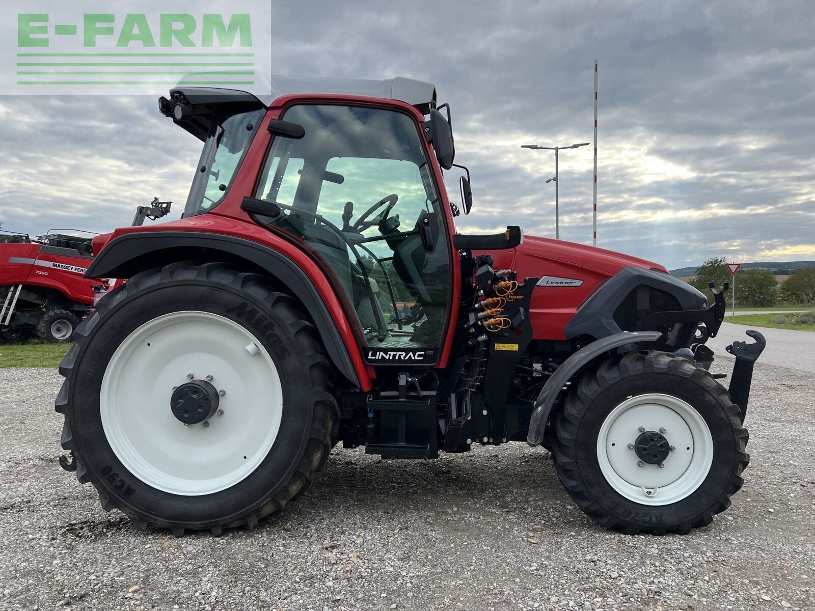 Lindner Lintrac 100 Traktor 143.994 €