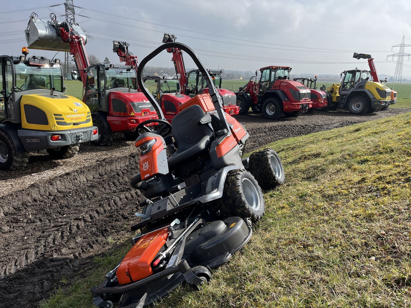 E-FARM: Husqvarna p 524xr efi mit funksteuerung inkl. mähdeck - Traktor - id MEIKSSQ - 17 417 € - Rok produkcji: 2024 - Moc silnika: 21,Austria