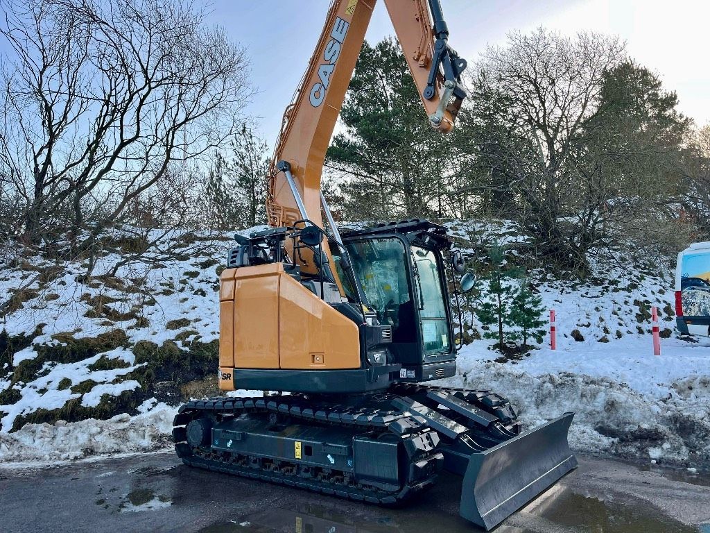 Case IH Puma 145 Crawler excavator