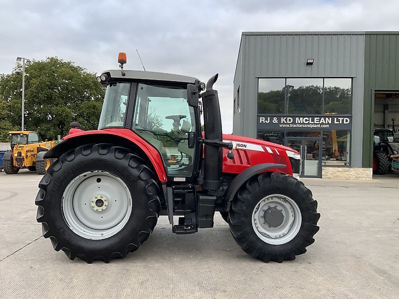 Massey Ferguson 6716 S Traktor 46 043 €