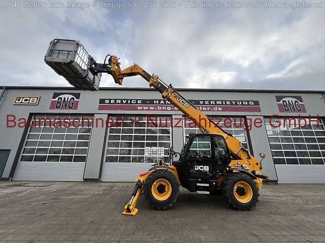 JCB 540-140 Ładowacz teleskopowy 105 500 €