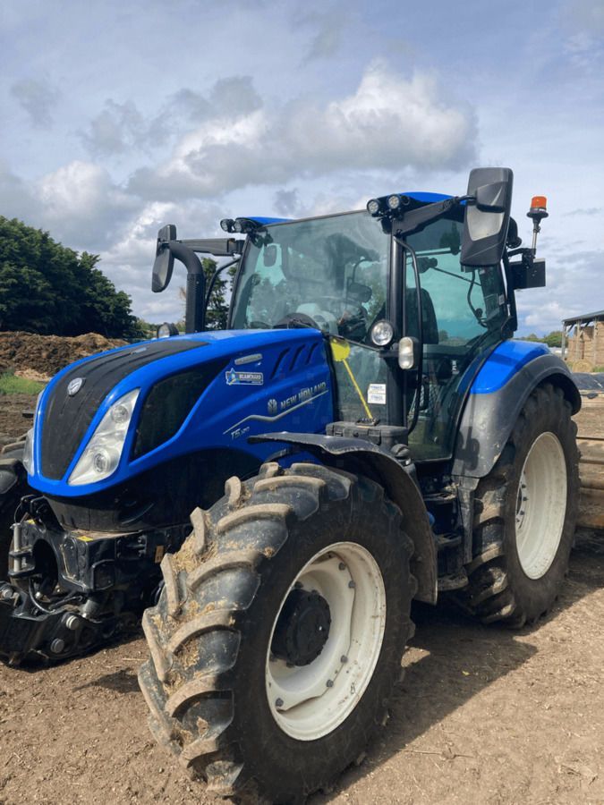 E-FARM: New Holland T5.120 - Traktor - id 5ITEVQS - 80.000 € - Baujahr: 2022 - Abgelesene Motorstunden: 257,Frankreich