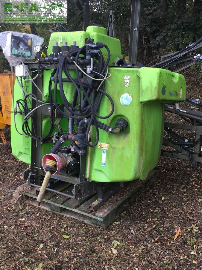 E-FARM: Tecnoma tx1000 - Pflanzenschutzspritze - id NM49WLA - 5.500 € - Baujahr: 2002 - Frankreich