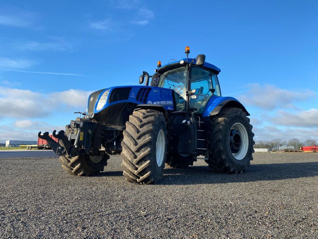 E-FARM: New Holland T8.300 - Tracteur - id 1RDRMB2 - 75 000 € - Année: 2015 - Lecture du nombre d'heure: 3 880,Puissance du moteur (chevaux): 300,France