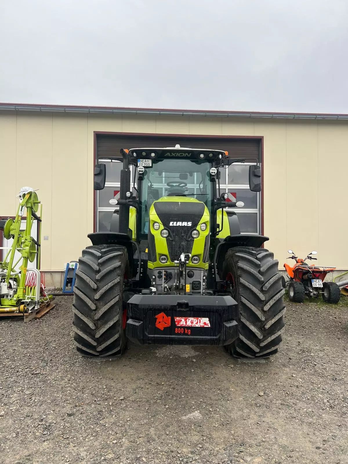 Claas Axion 870 CMATIC Trattore 179.000 €