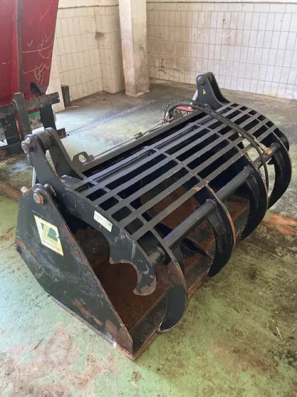 Bressel und Lade greifschaufel Anbaugerät 1.500 €