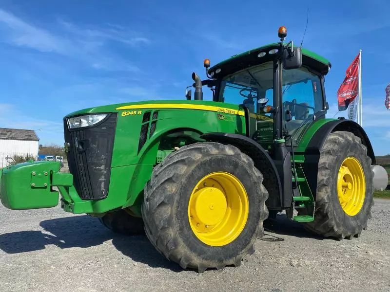 E-FARM: John Deere 8345 R - Tracteur - id QPAZAFL - 135 000 € - Année: 2015 - Lecture du nombre d'heure: 3 712,Puissance du moteur (chevaux): 345,France