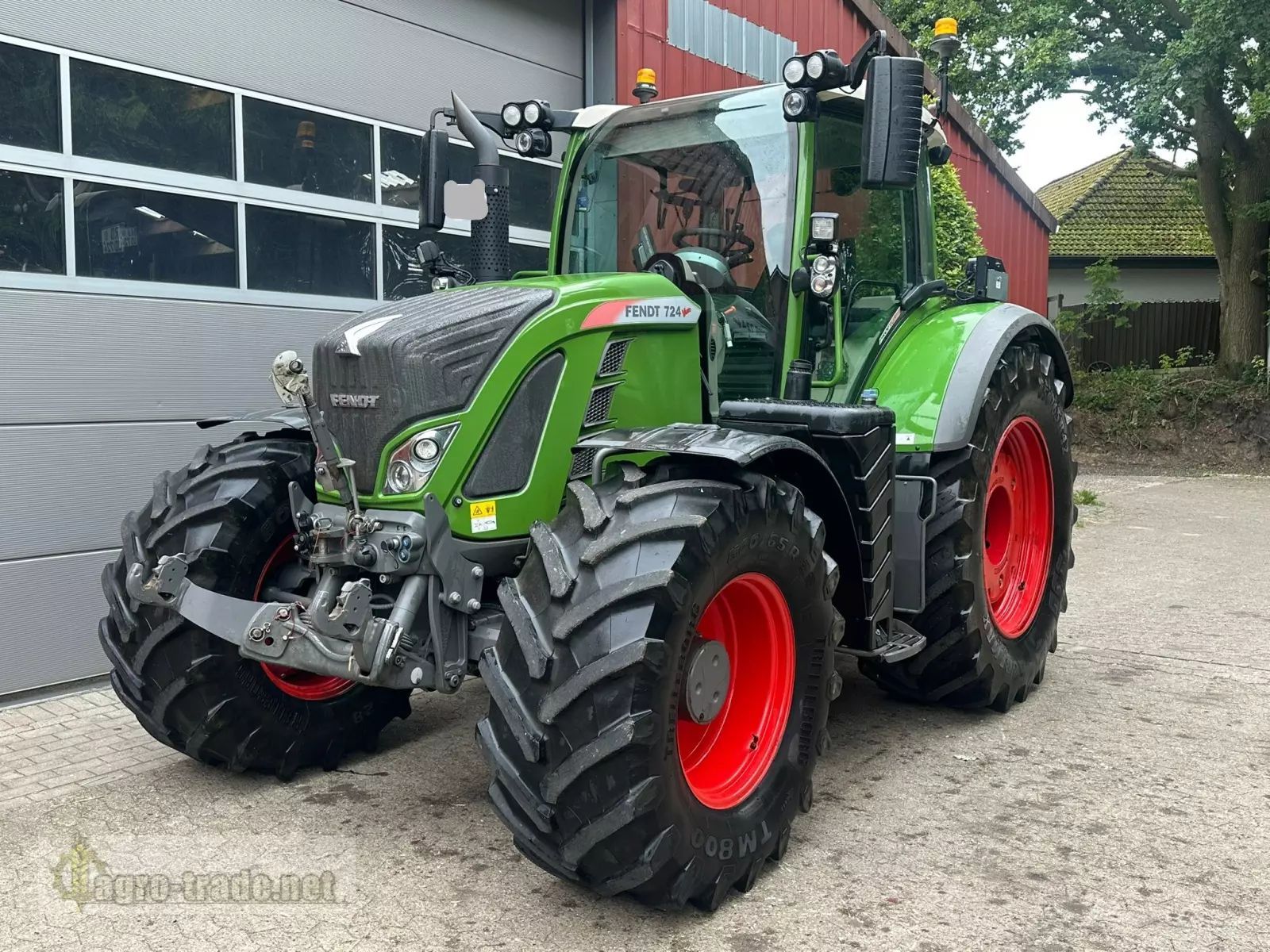 E-FARM: Fendt 724 Vario ProfiPlus - Tractor - id KZZVUBL - €125,000 - Year of construction: 2019 - Engine hours: 4,350,Engine power (HP): 237,Germany