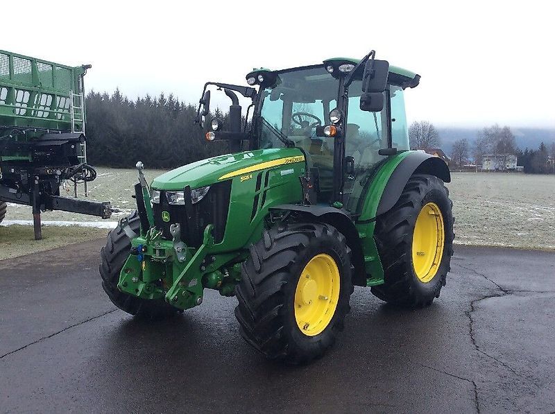 E-FARM: John Deere 5125 R - Tractor - id 7GU2RGJ - €70,619 - Year of construction: 2018 - Engine hours: 3,000,Engine power (HP): 122,Austria