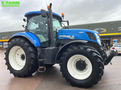 E-FARM: New Holland T7.270 - Tractor - id 8JE9XTY - €81,822 - Year of construction: 2015 - Engine hours: 5,044,Engine power (HP): 270,United Kingdom