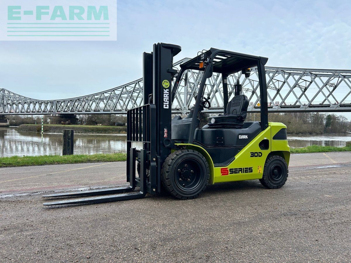 Clark s30d Viličar 28.600 €