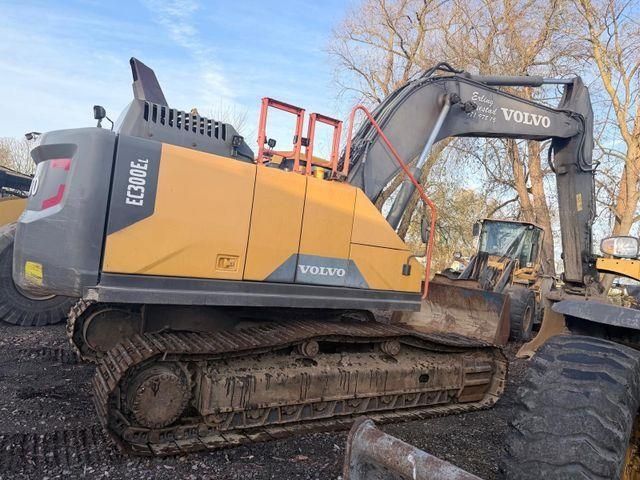 VOLVO ec 300 el mit gps Crawler excavator €89,900