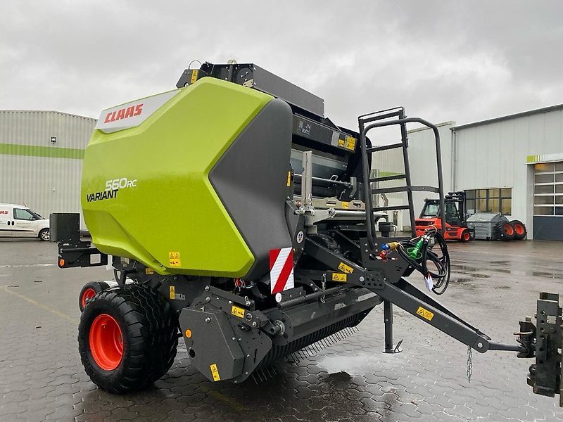 E-FARM: Claas Variant 560 RC Pro - Πρέσσα - id UMCNRR8 - 46.500 € - Χρονία: 2024 - Γερμανία