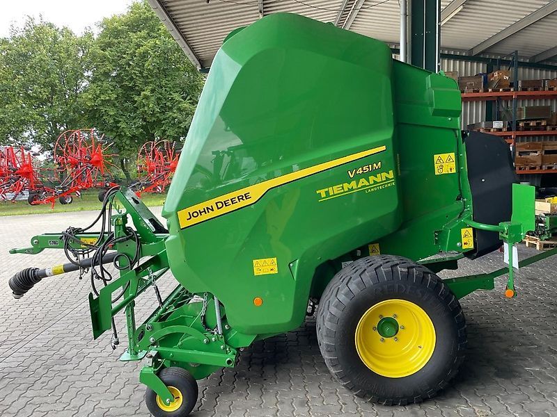 E-FARM: John Deere V451M - Ballenpresse - id DKMMFSE - 39.900 € - Baujahr: 2024 - Deutschland