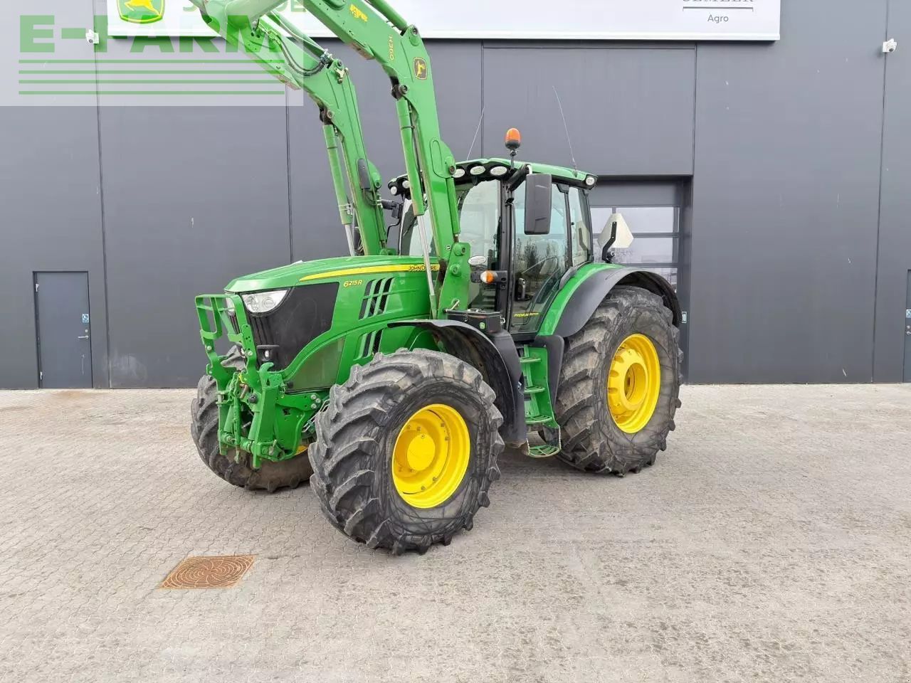 John Deere 6215 R Traktor 118.056 €