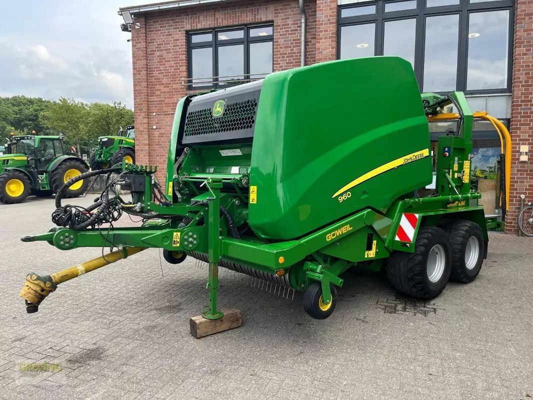 John Deere 960 Baler €35,000