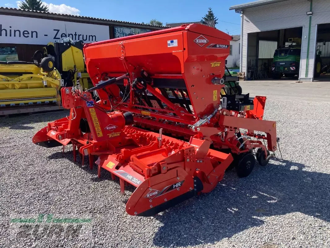 E-FARM: Kuhn HR 304 D - Vetőgép kombináció - id ITI6UUK - 36 200 EUR - Gyártási év: 2023 - Motor teljesítménye (LE): 190,Németország