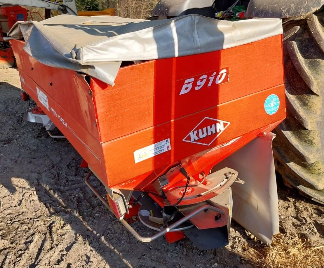 E-FARM: Kuhn mds 1142 w - Düngerstreuer - id QAT3YBD - 6.100 € - Baujahr: 2005 - Frankreich