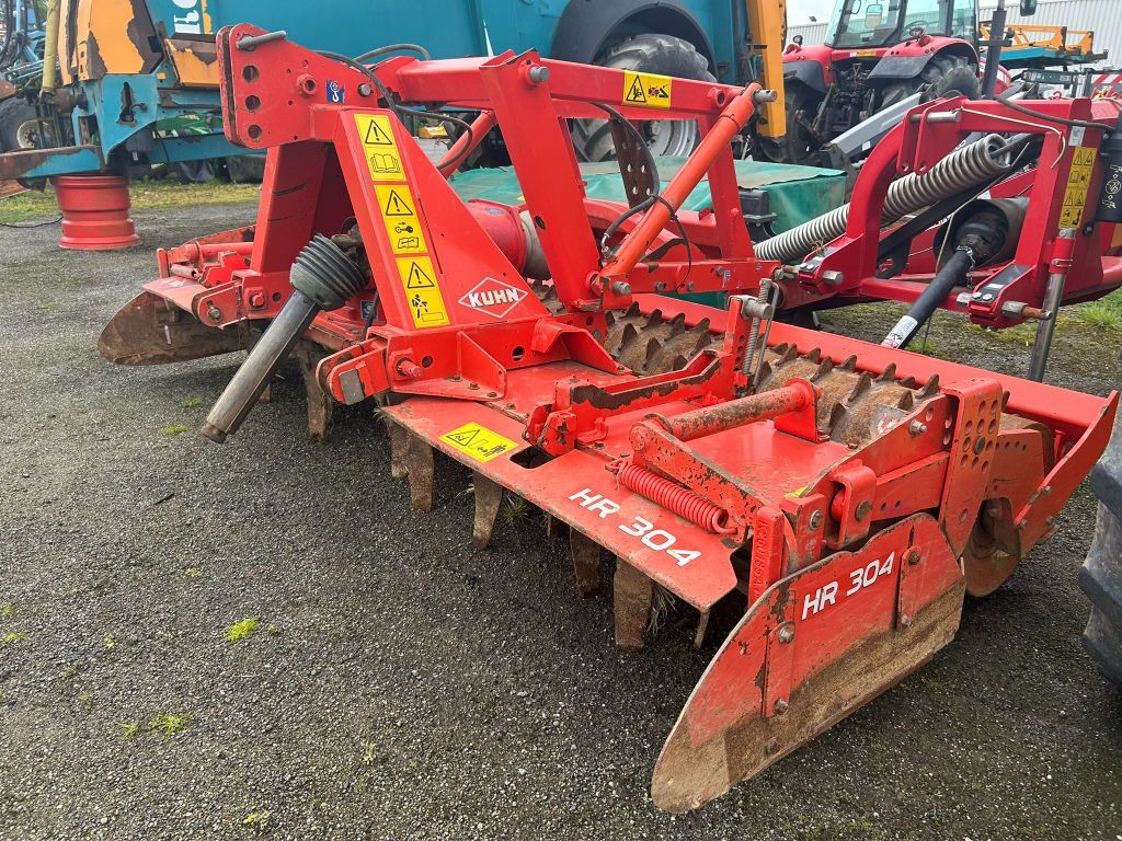E-FARM: Kuhn HR 304 D - Power harrow - id KWCXJRJ - €6,000 - Year of construction: 2012 - France