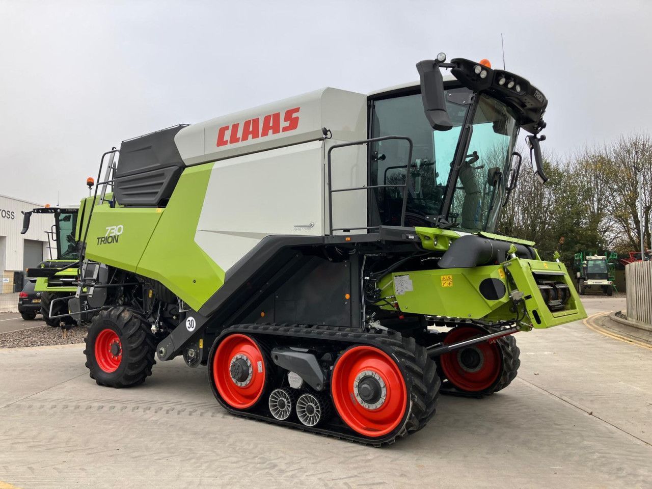 E-FARM: Claas Trion 730 - Kombajn zbożowy - id G7ITF9C - 302 660 € - Rok produkcji: 2022 - Motogodziny: 429,Moc silnika: 408,Zjednoczone Królestwo