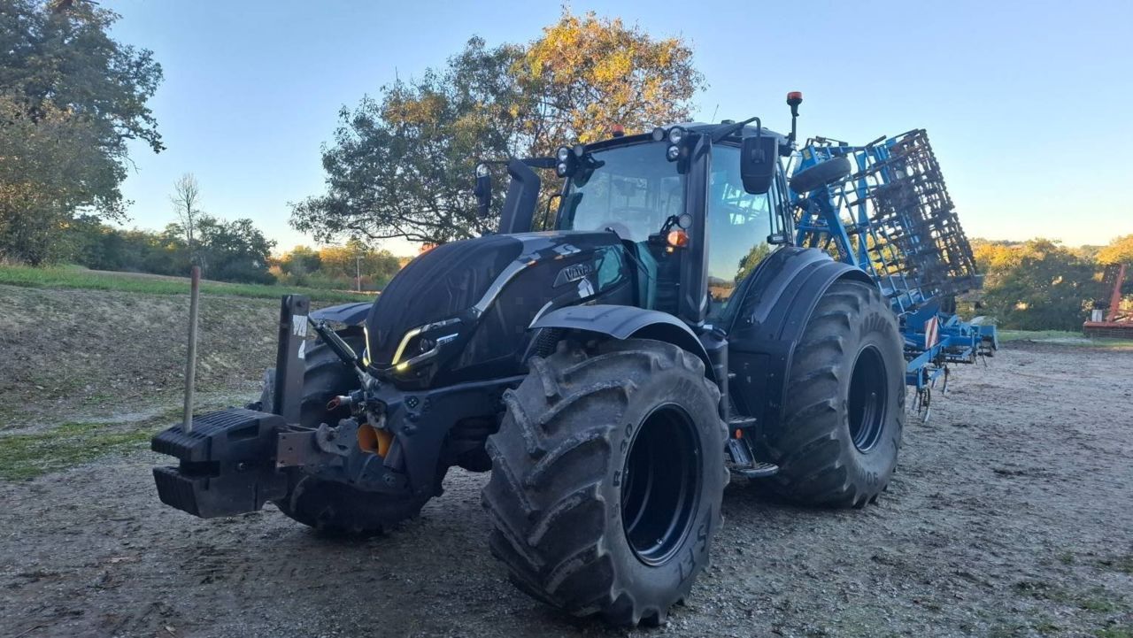Valtra T215 Direct Traktor 135.000 €