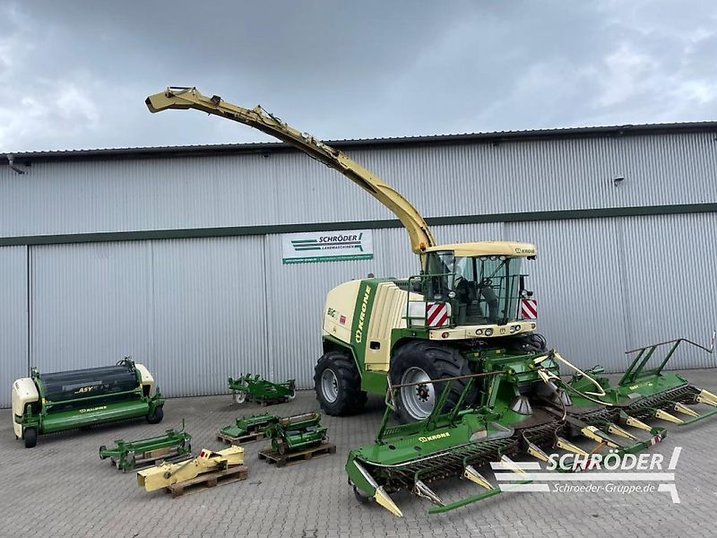 E-FARM: Krone BiG X 700 - Самоходный кормоуборочный комбайн - id SZA2LNN - 91 885 € - Год выпуска: 2012 - Отработанные часы: 2 516,Мощьность двигателя: 700,Германия