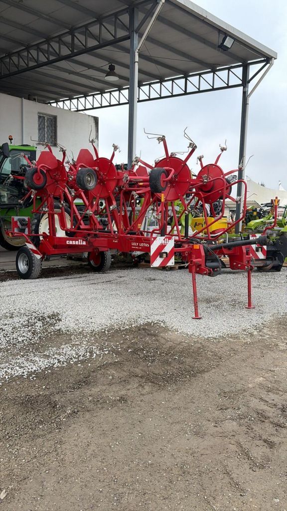 Lely Lotus 1020 Tedder €10,000