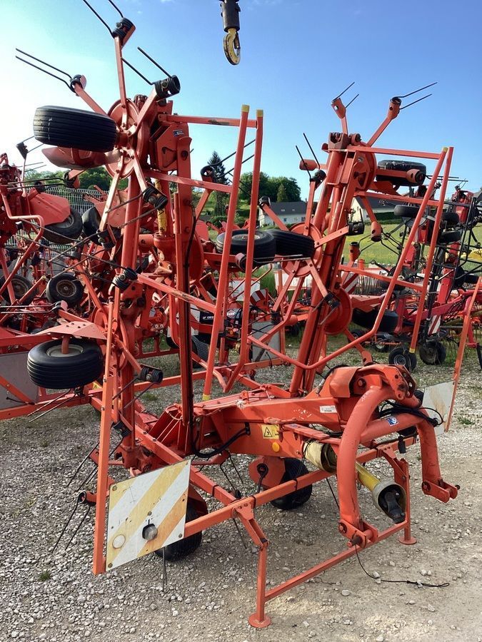 E-FARM: Kuhn GF 8501 MH - Tedder - id 9YBMHT6 - 5500 € - Año: 2003 - Francia