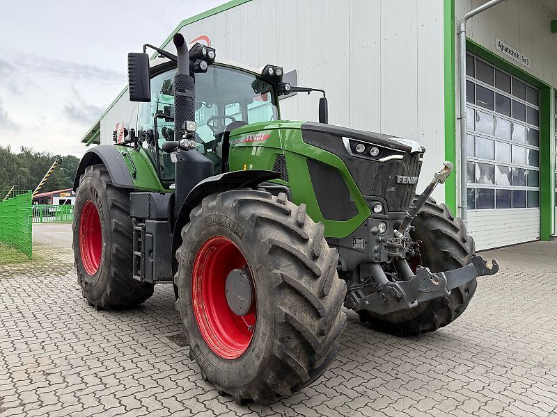 Fendt 936 Vario ProfiPlus Tractor €225,000
