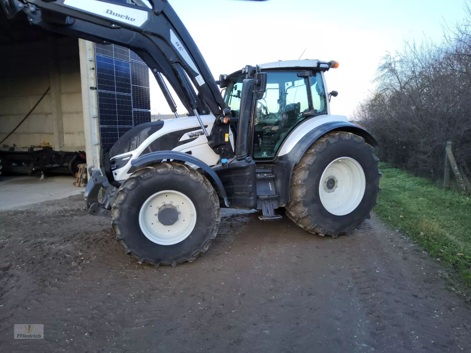 E-FARM: Valtra T234 - Tractor - id DXT9KAB - €105,000 - Engine hours: 2 - 049,Germany