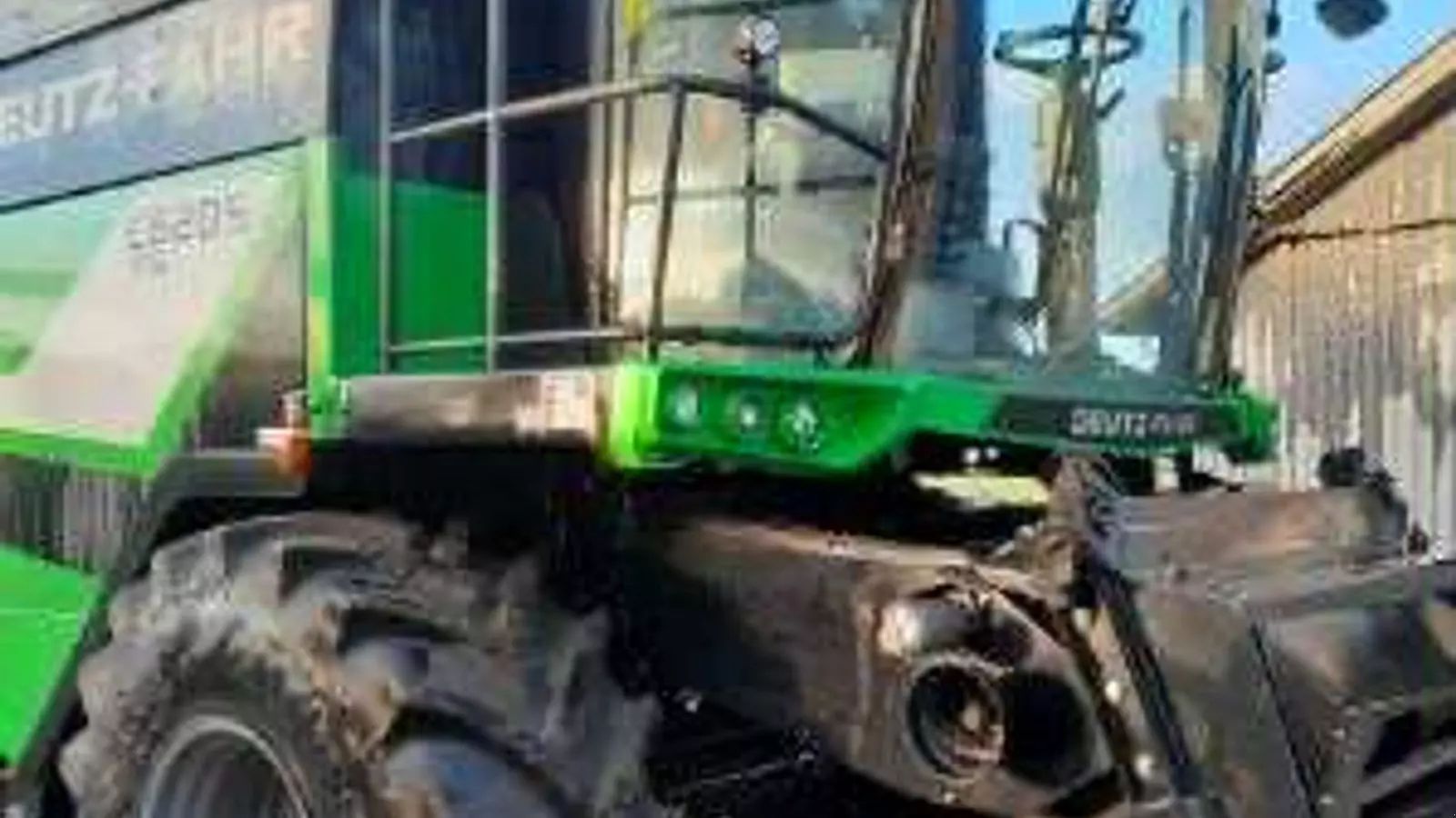 E-FARM: Deutz-Fahr Agrotron 6205 - Cosechadora - id UNHWUKV - 110.468 € - Dinamarca