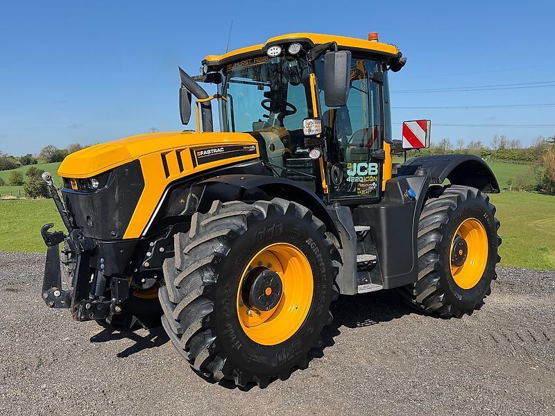 JCB Fastrac 4220 iCON Traktor 155.808 €