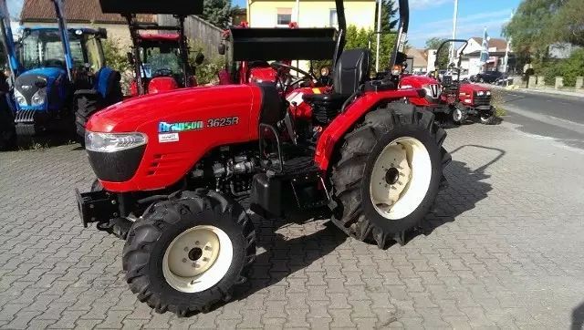 Branson 5025 r Tractor €19,748
