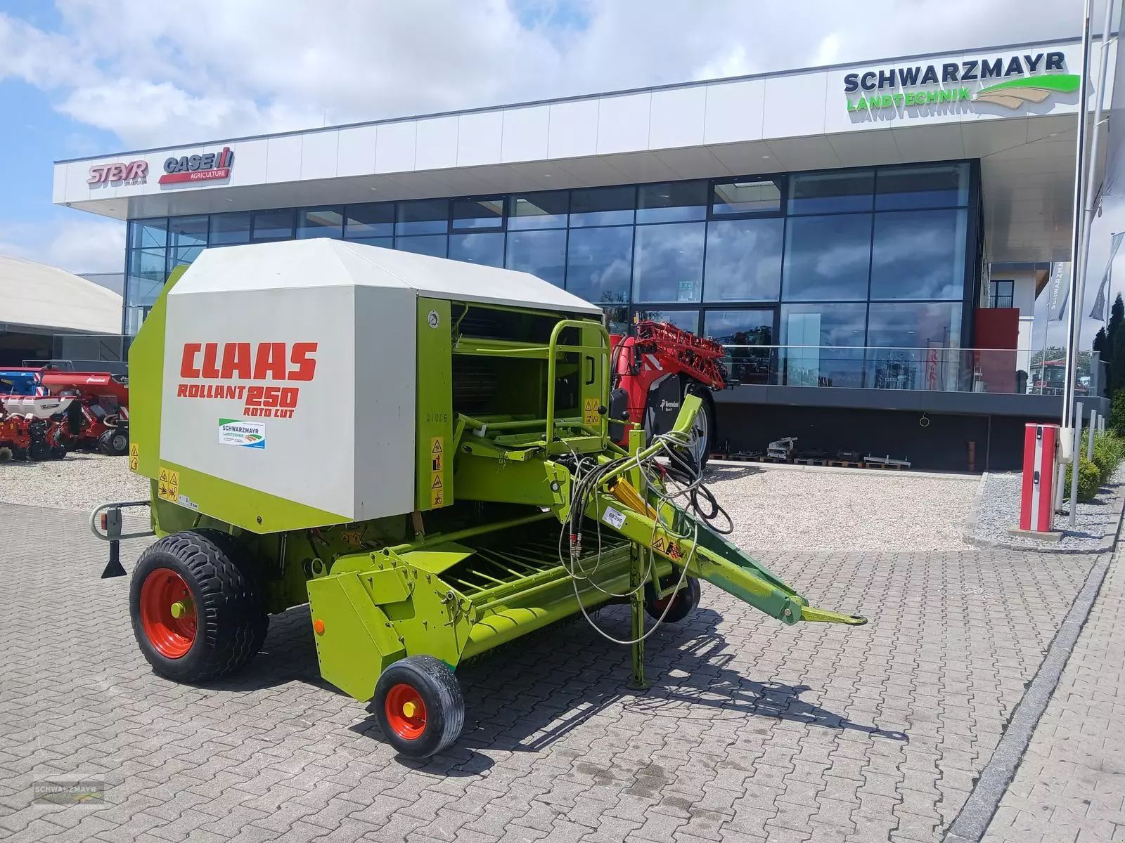 E-FARM: Claas Rollant 250 - Empacadora - id GUPYTGB - 11.027 € - Año: 1999 - Austria